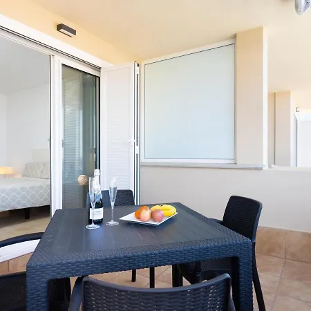 Alquiler Ideal Con Piscina, Balcon Y Fibra Wi-fi - Tenerife - Es-279-17 Puerto de Santiago (Tenerife)